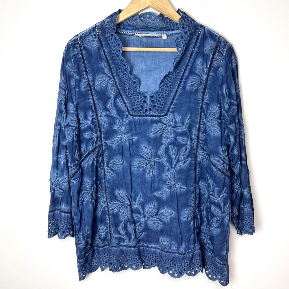 Soft Surroundings Diedre Floral Boho Embroidered Eyelet Pigment Dyed Tunic Top